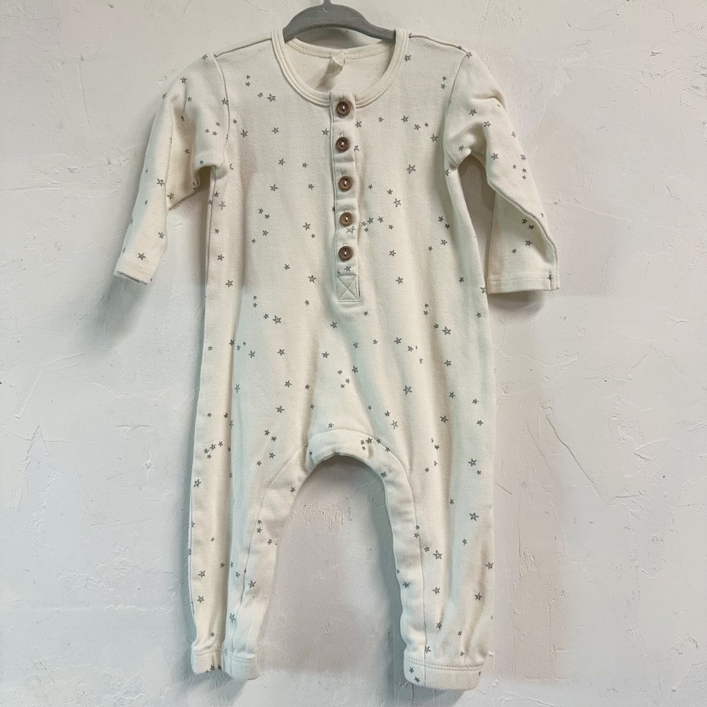 Quincy Mae Infant 6-12M Sleeper Bodysuit Star Gender Neutral Baby Comfort Button